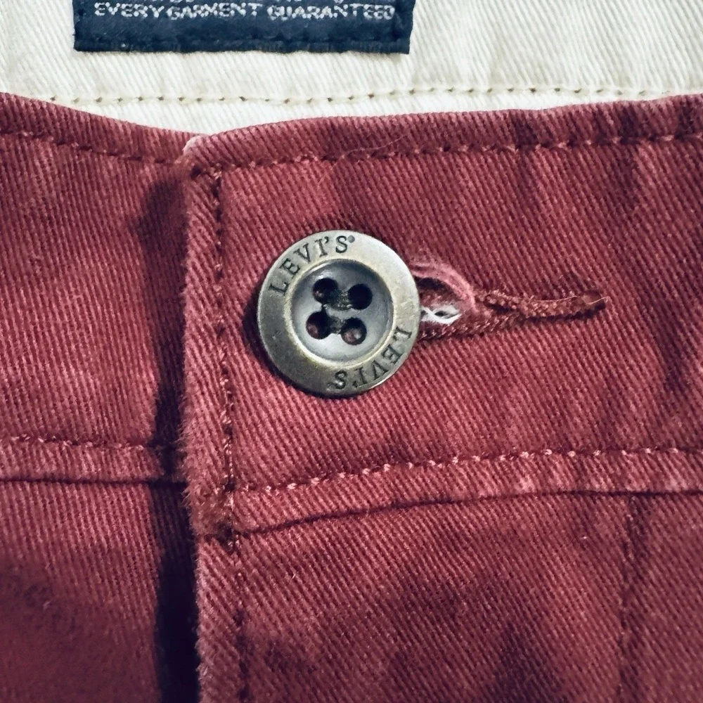 Levi Straus Chino Pants Men's 32x29 Straight Leg Cotton Stretch Wine Red
